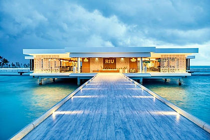 Reception_luce_tramonto_Hotel_Riu_Atoll_Maldive_Luxury_BBT_Travel_Tour_Operator.jpeg