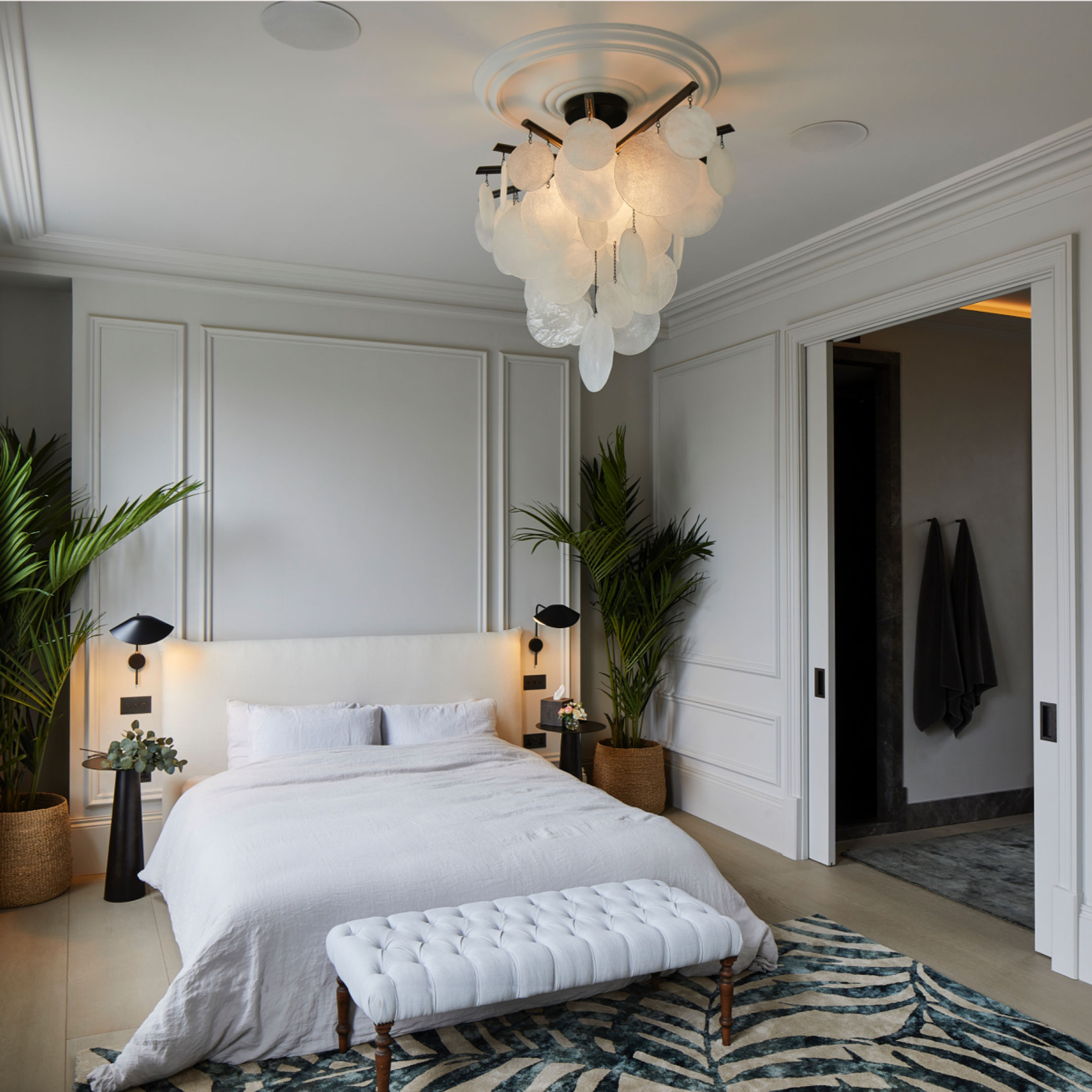 CL-CR24 Large Victorian/Edwardian Ceiling Rose. Diameter: 790mm.