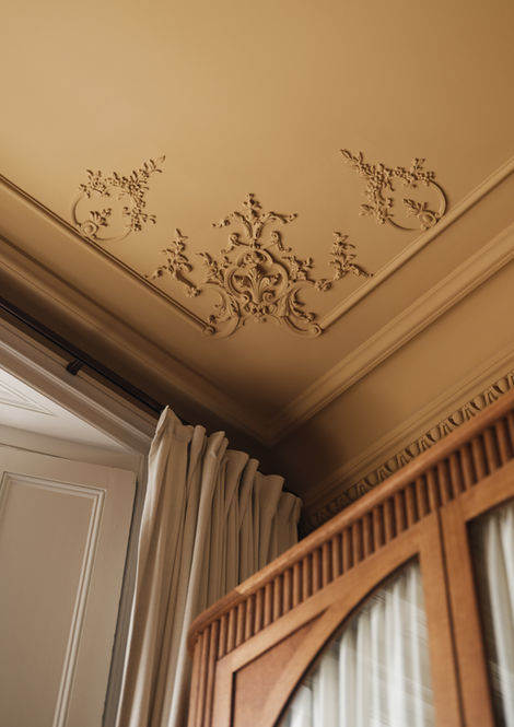 Cornice London project gallery plaster ceiling image 3