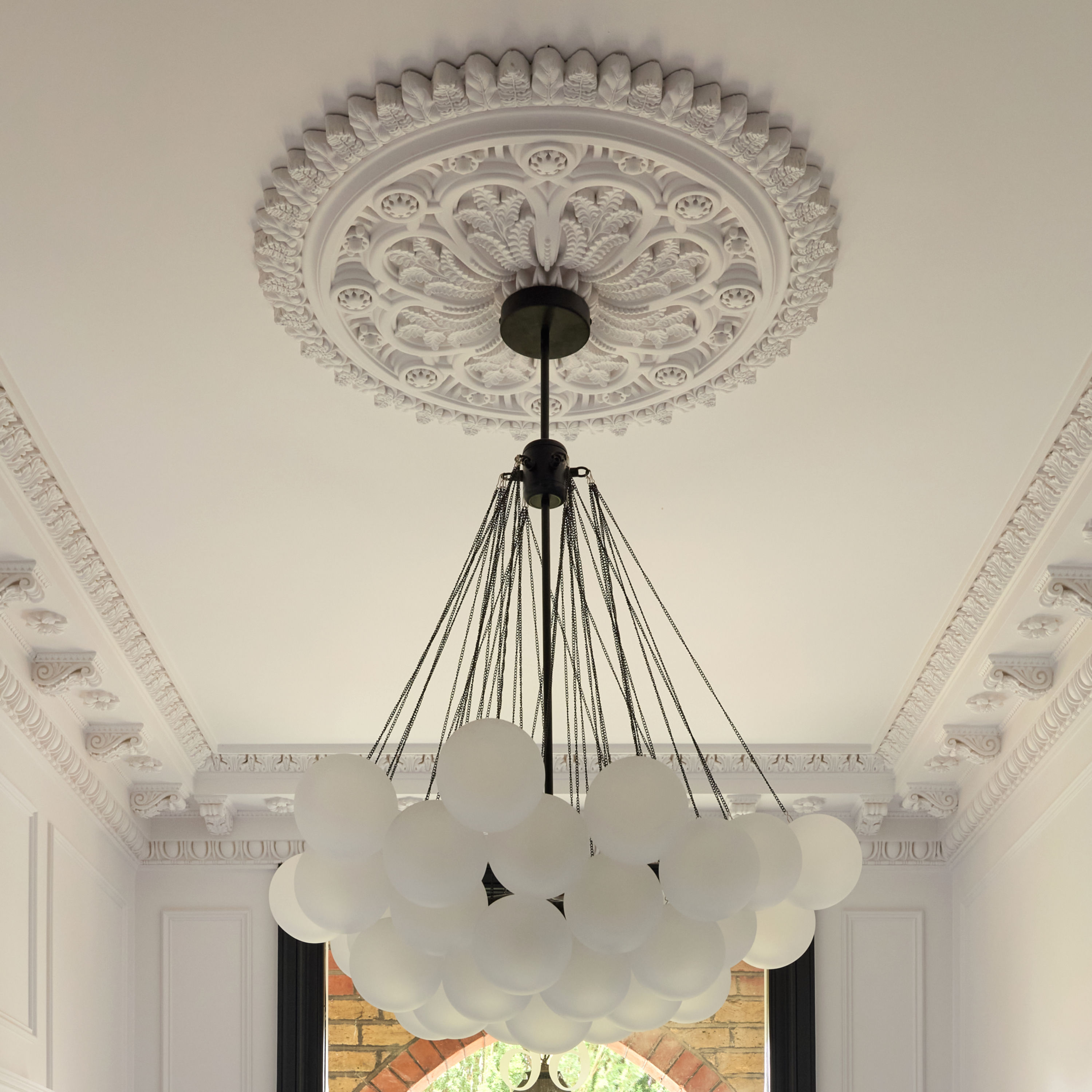 CL-CR01 Large Victorian/Edwardian Ceiling Rose. Diameter: 770mm.