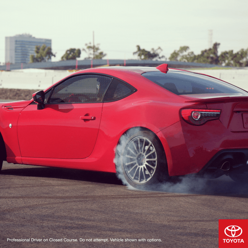 ToyotaSmoking_Tires_Cinemagraph