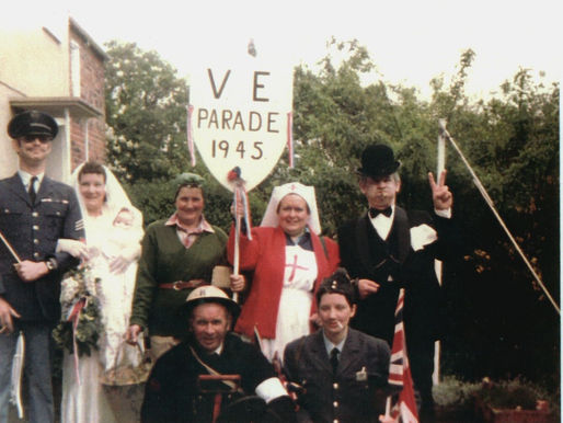 Carnival1976 - VE Day Group