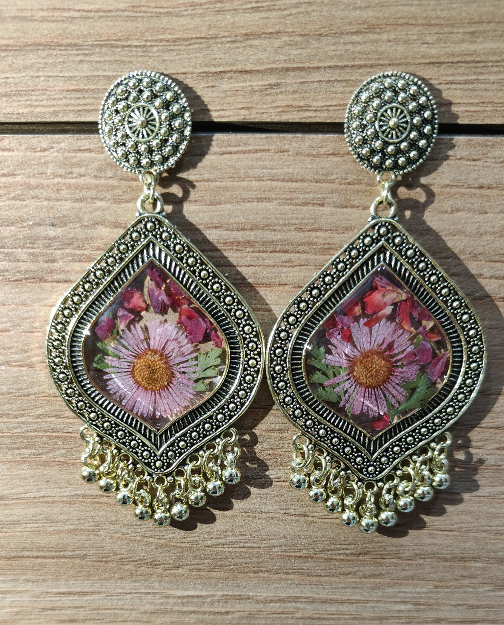 Floral pressed flower earrings, Niryasa Art