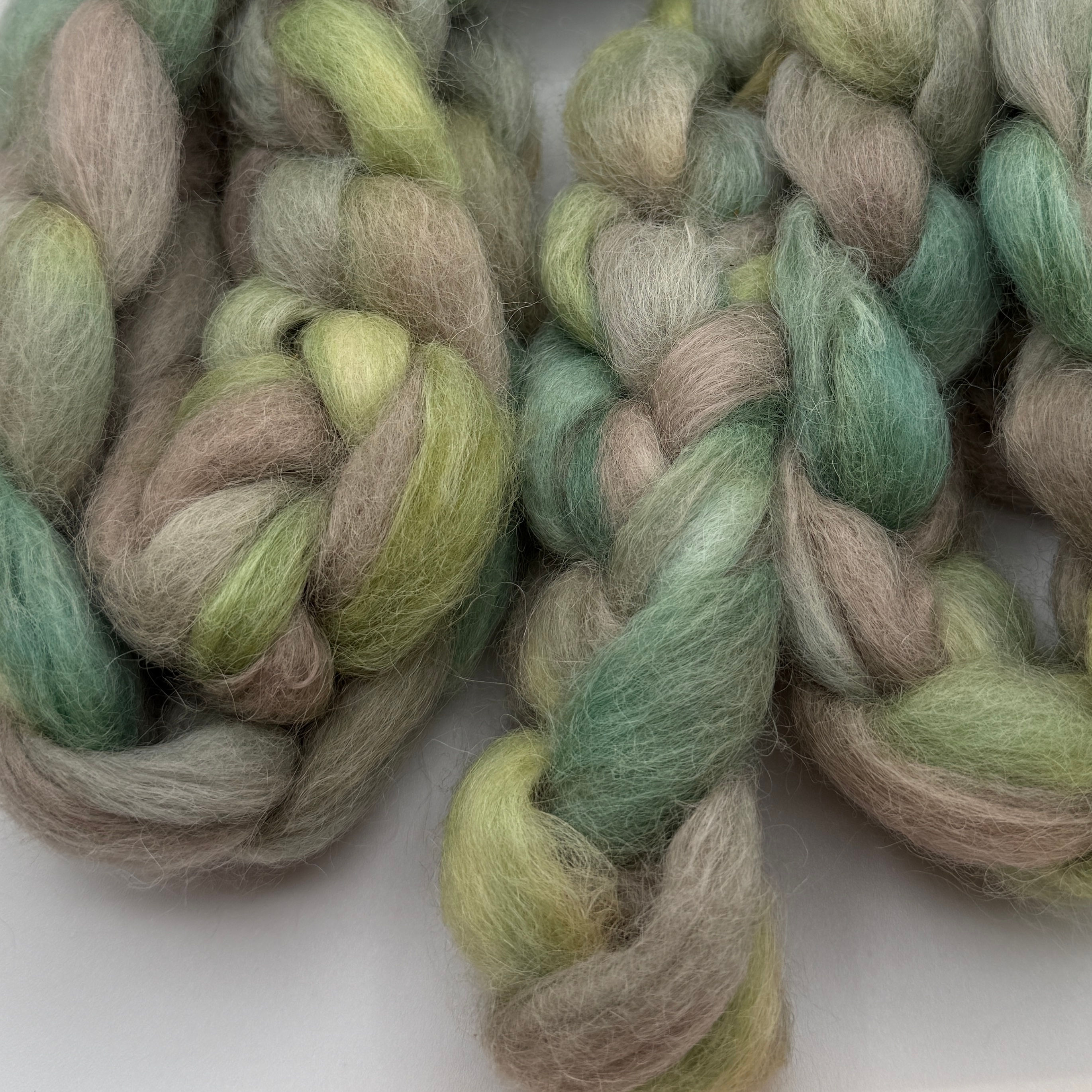 Zen Fiber Arts Alpaca/Border Leicester/Romney Cross Fiber "Robin Hood"