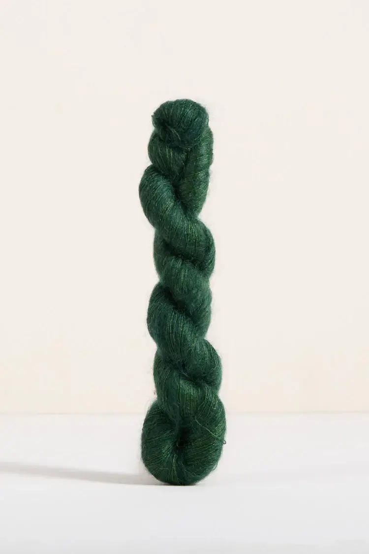 Urth Yarns Bonmoher "Zephyr"