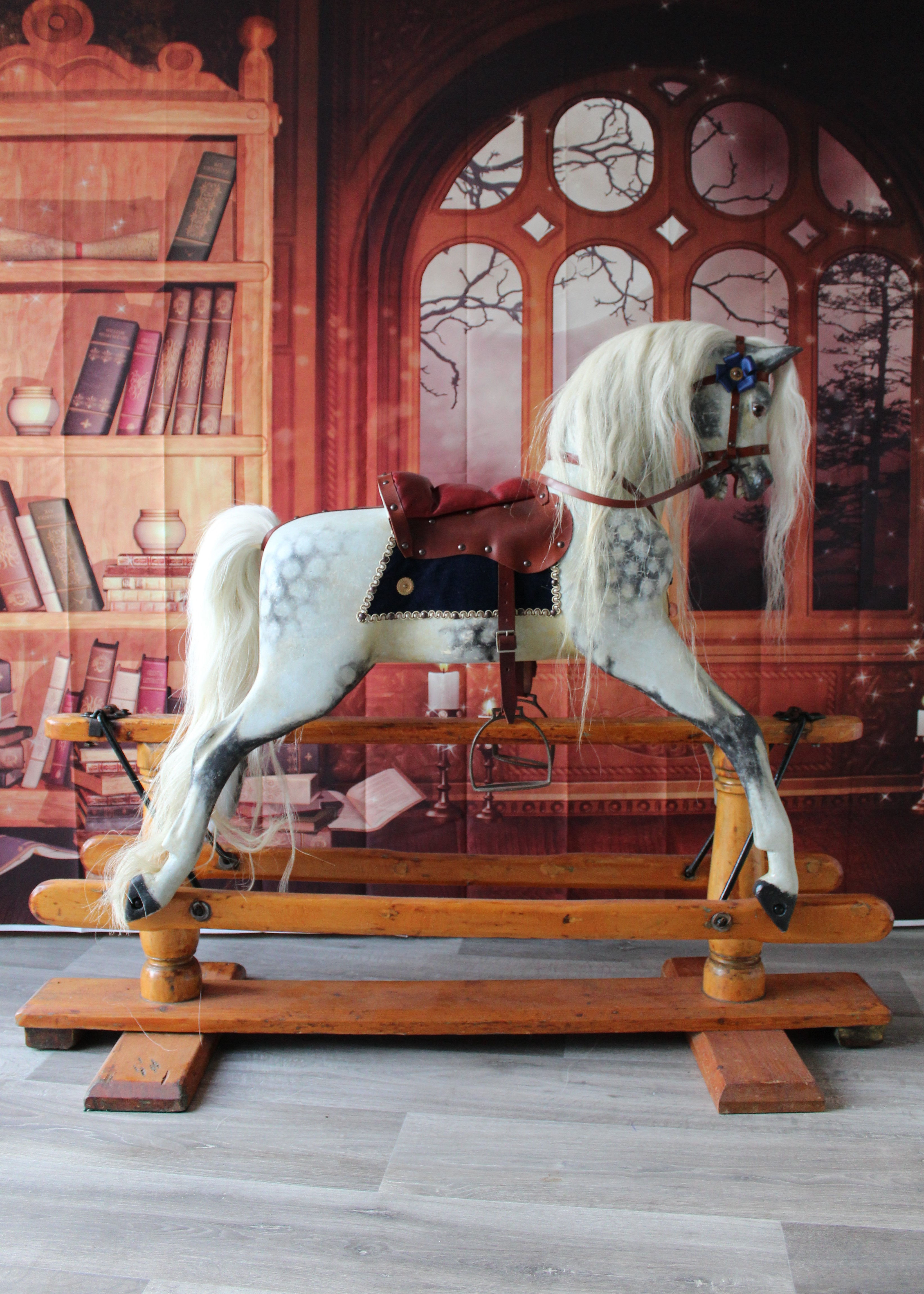 Cracker - Medium -Large JR Smith Circa 1900