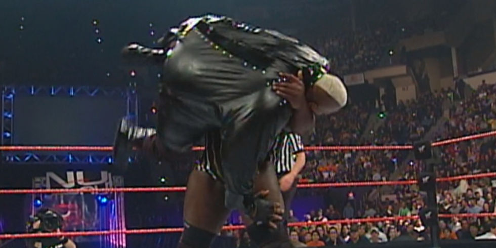 mark henry vs viscera wwf no way out 2000 wwe