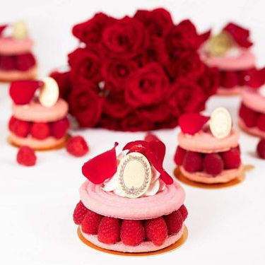 Thumbnail: Ispahan Ladurée Faux Cakes