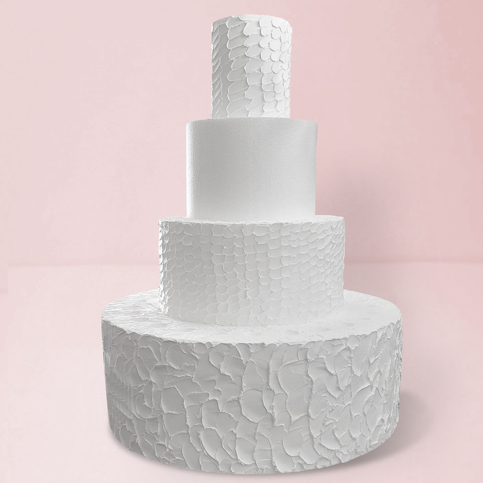 Miniatura: El Party Shot Cake es un impresionante pastel falso de cuatro pisos, ideal para fiestas y eventos en hoteles y discotecas.