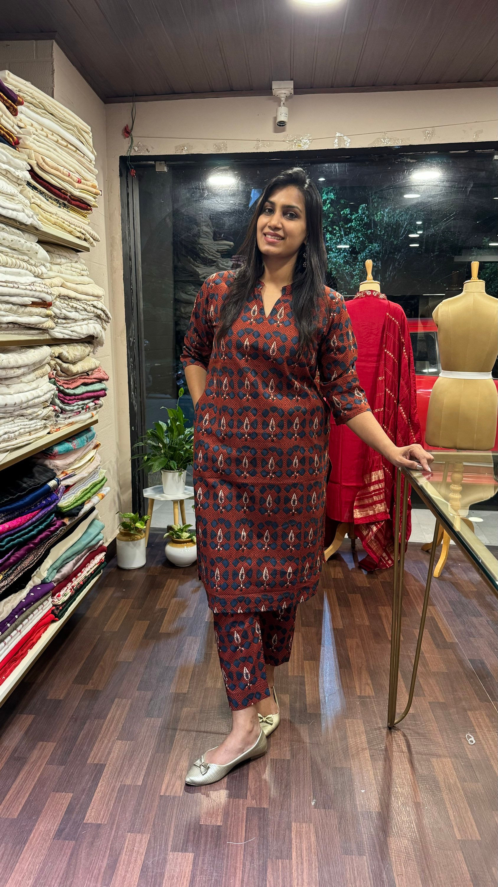 Maroon Cordset with collar neck