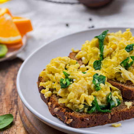 Quick and Fluffy Eggs and Spinach