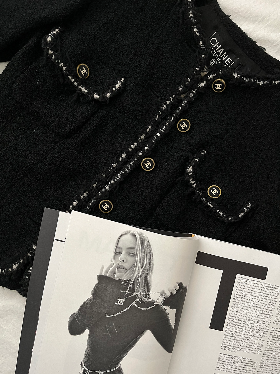 Thumbnail: CHANEL WOOL BOUCLE JACKET FROM 1994 FALL COLLECTION