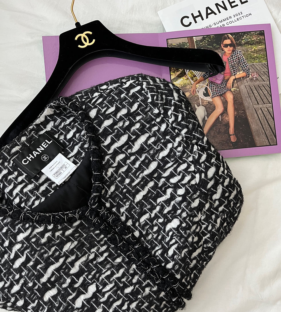 Thumbnail: CHANEl TWEED JACKET FROM 2010 FALL COLLECTION