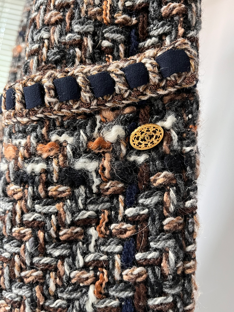 Thumbnail: CHANEL TWEED VEST FROM 2016  METIERS D' ART  COLLECTION