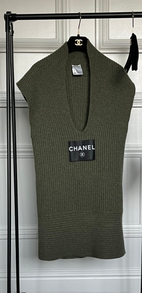 Thumbnail: CHANEL CASHMERE SWEATER  DRESS FROM 2008 CRUISE COLLECTION