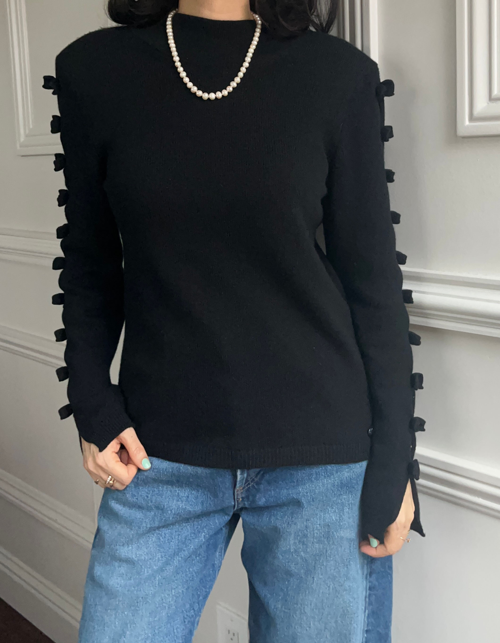 CHANEL CASHMERE SWEATER FROM 2017 FALL COLLECTION