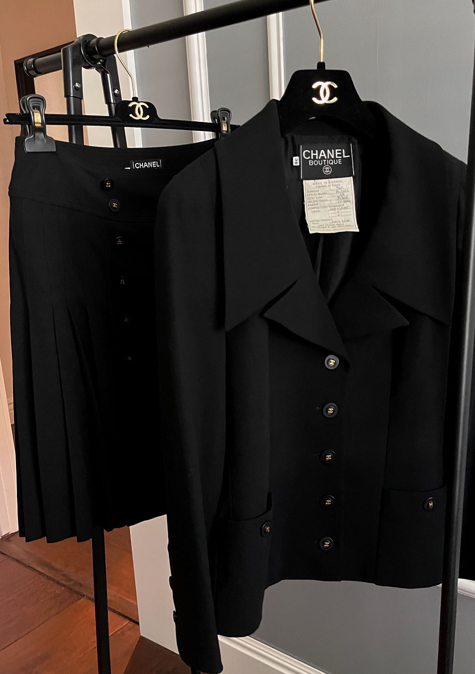 Thumbnail: CHANEL  SKIRT SUIT FROM 1994 SRING  COLLECTION