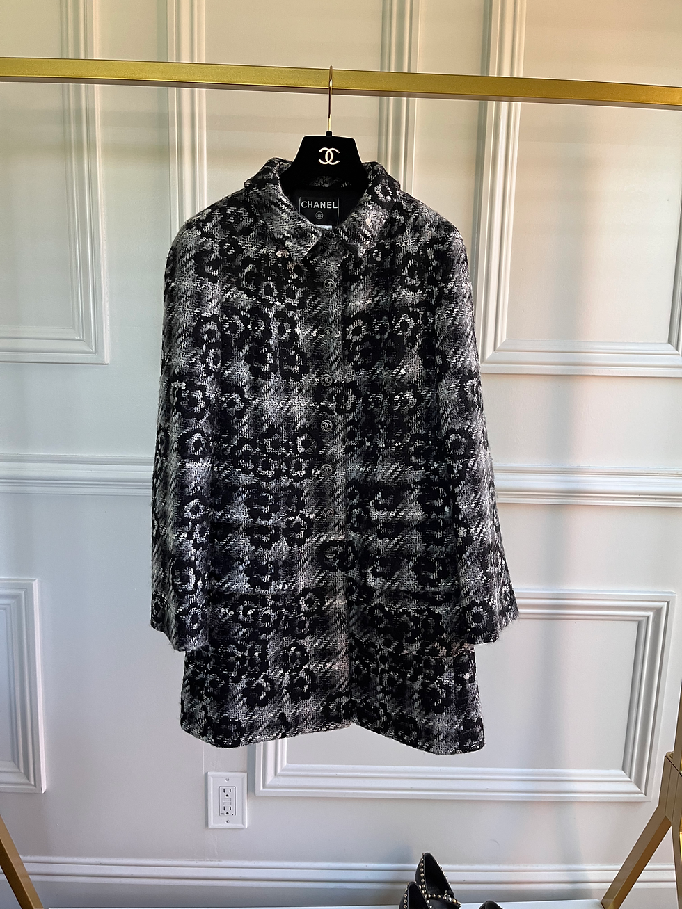 Thumbnail: CHANEL COAT FROM 2005 FALL COLLECTION