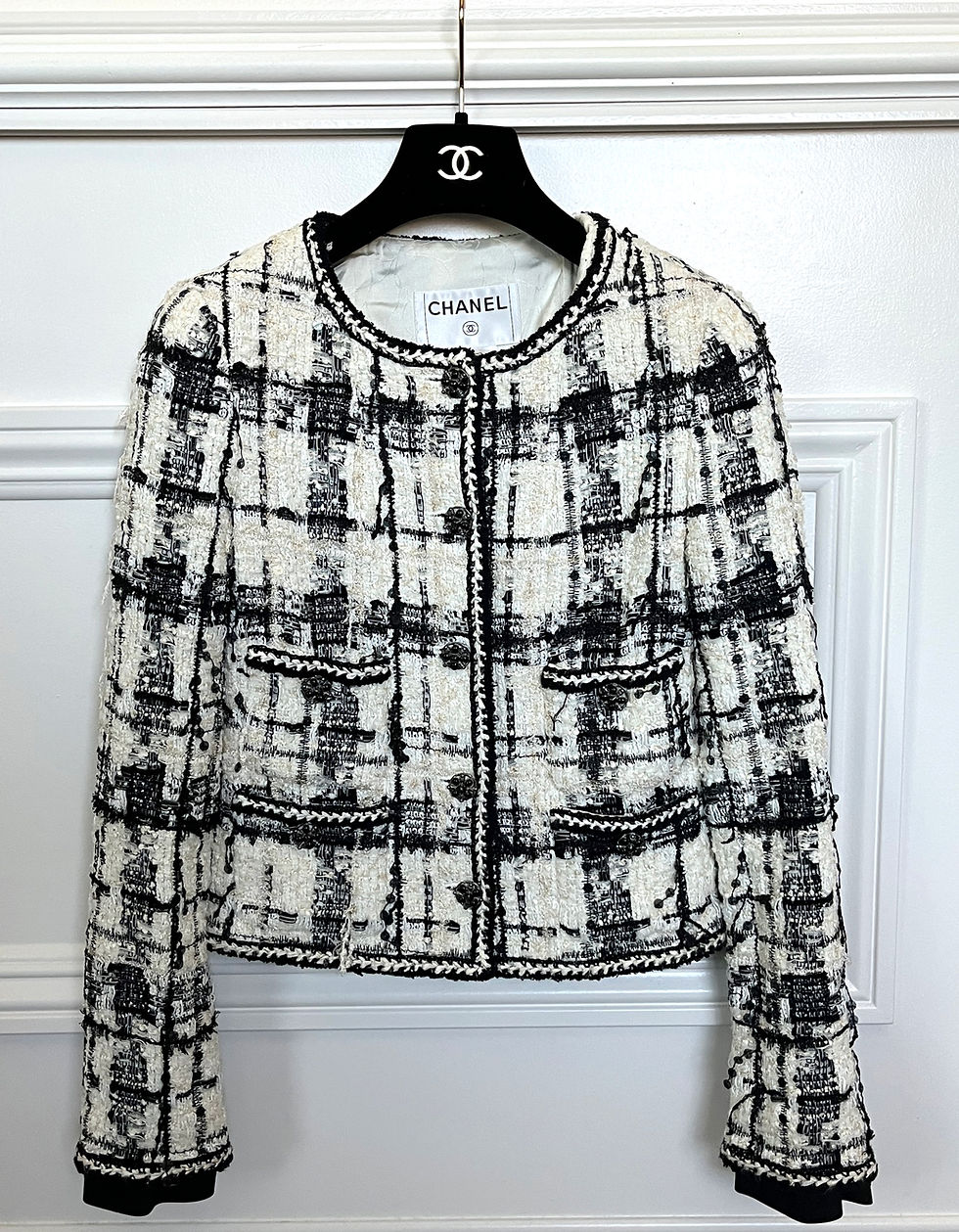 Thumbnail: CHANEL FANTASY TWEED JACKET FROM 2006 FALL COLLECTION