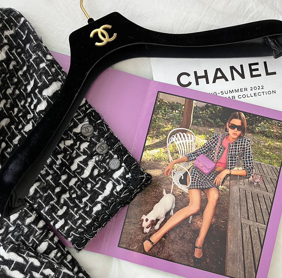 CHANEl TWEED JACKET FROM 2010 FALL COLLECTION