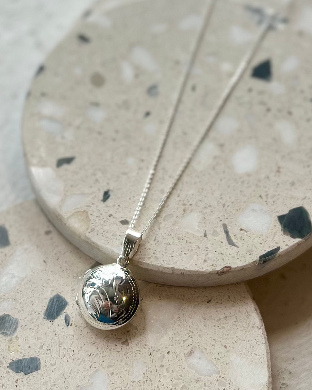 KINDRED Sterling Large Round Engraved Locket KN45