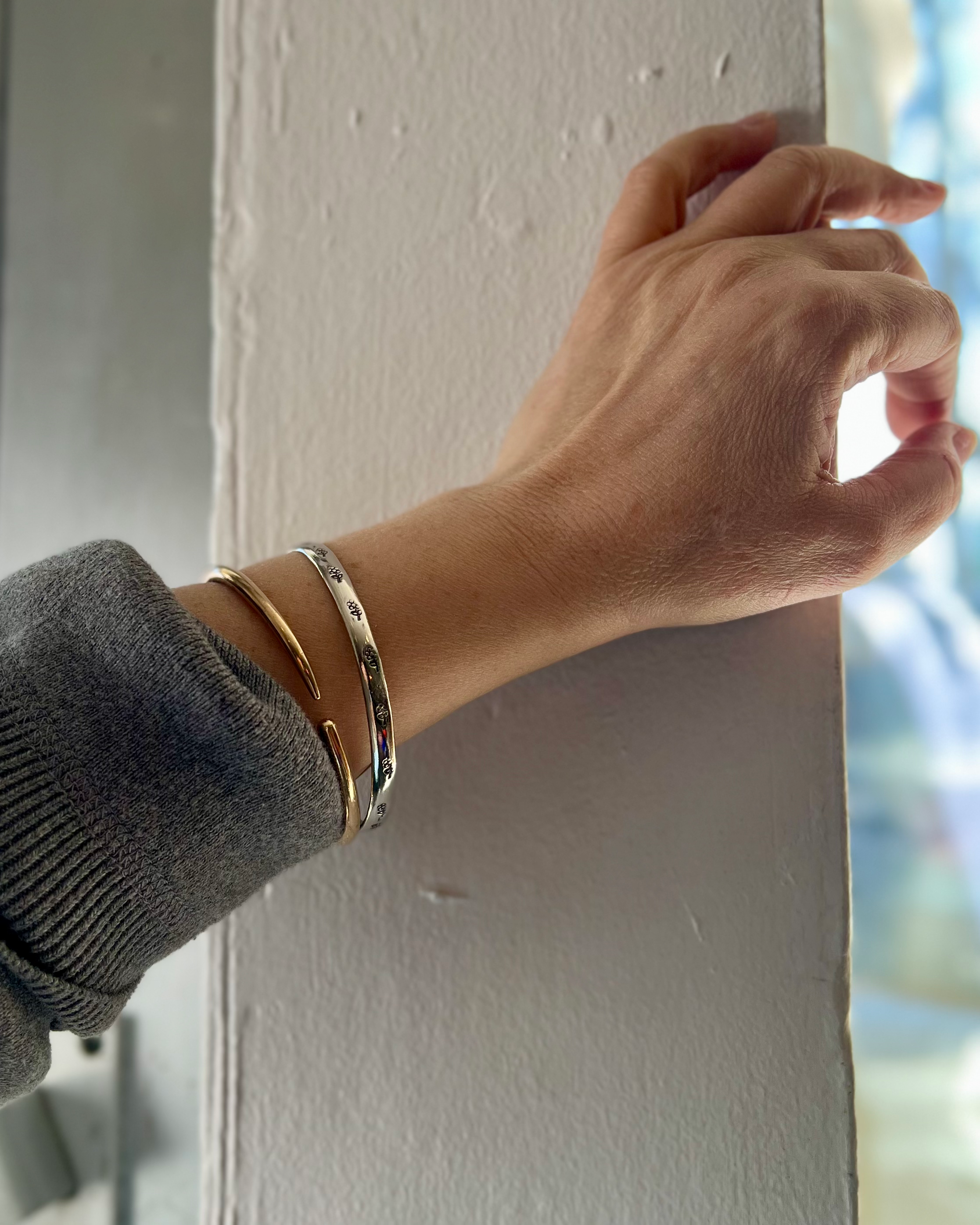 Vintage Sterling Floral Bangle TVB50