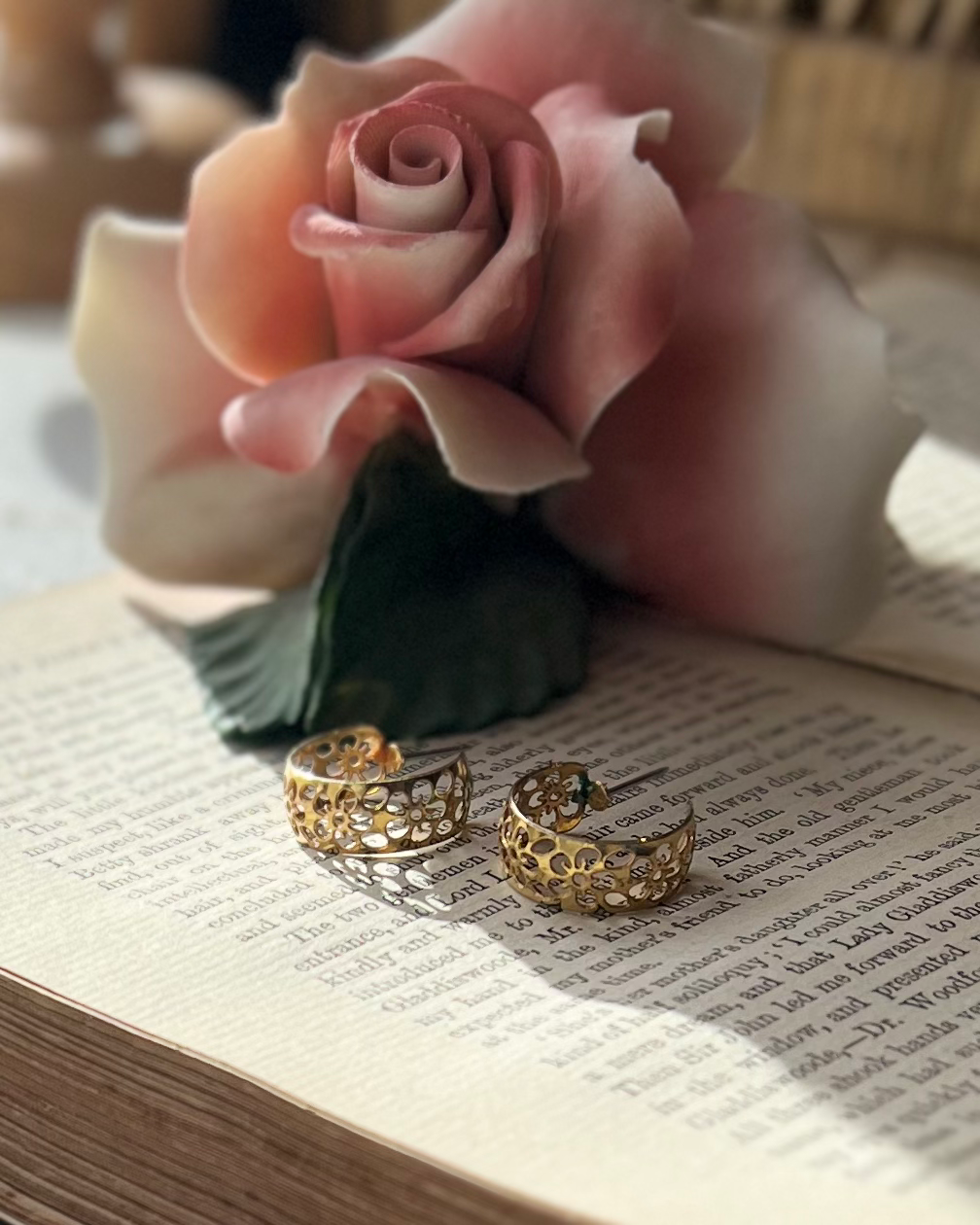 Vintage Goldplate Floral Hoops TVE38