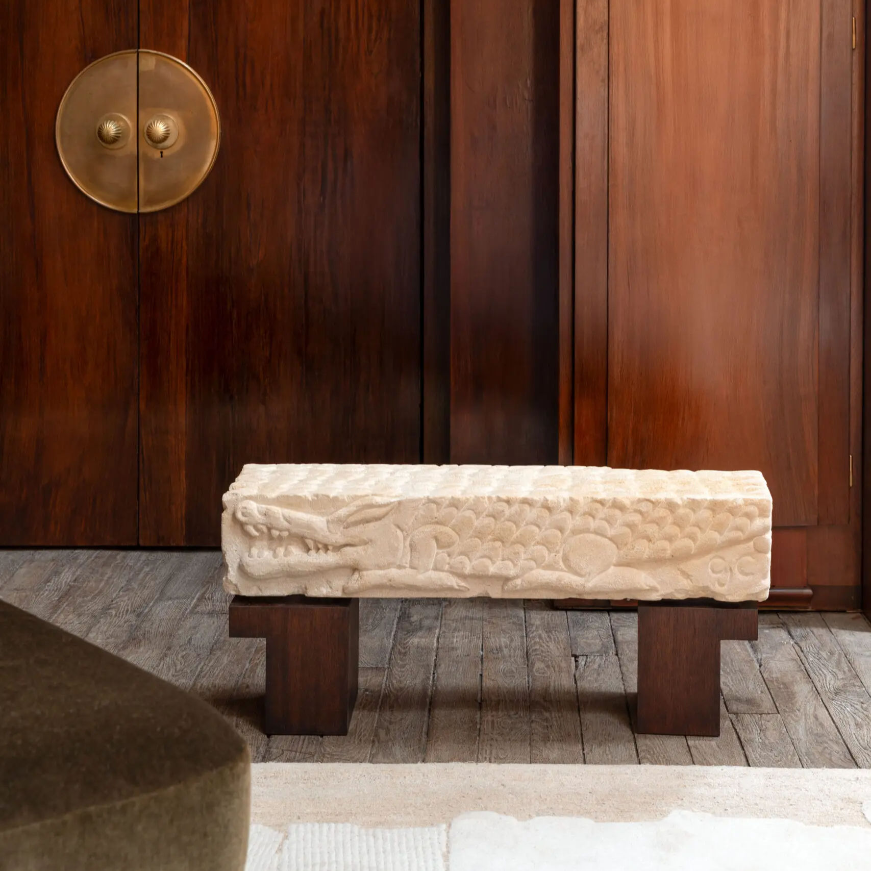 CROCODILOPOLIS BENCH