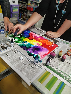 Alcohol ink art workshop for tween and teen art party in Altona North