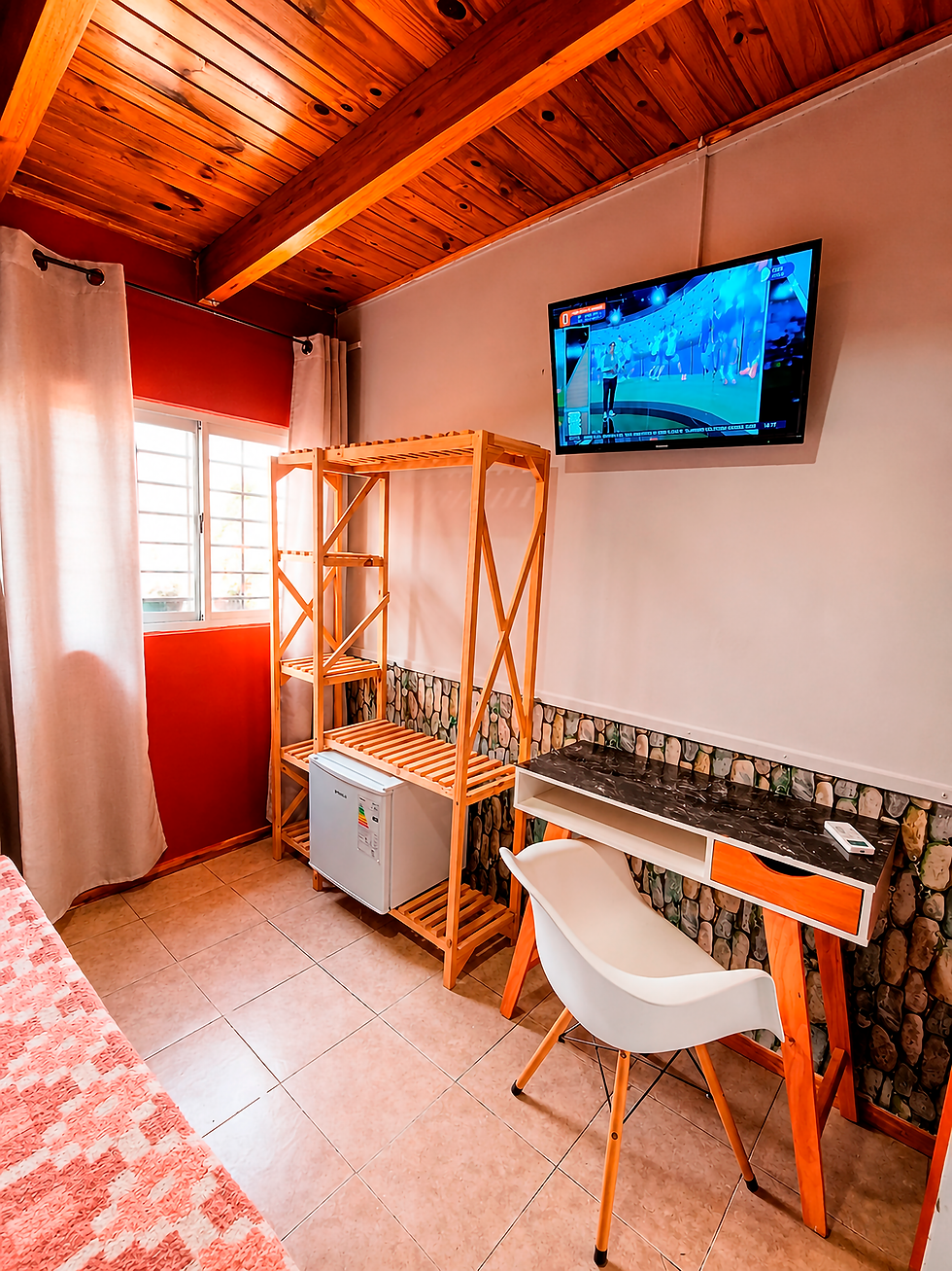tunuyan tv frigobar escritorio“Hostel en Mendoza”