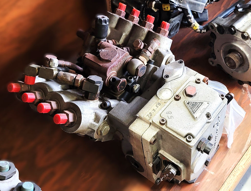 Kugelfischer-Schafer PSAFEV28-VJP688 #12N536 fuel injection pump. Air cooled T95 tank quad V shaped, 550 hp. Never went into production.
