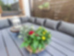 Die Terrasse im Sommer