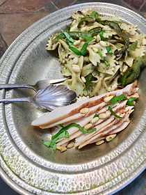 Chicken pesto with sliced chicken (1).jp