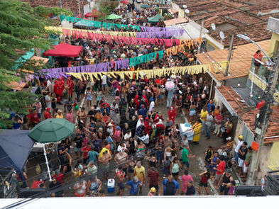 Carnaval do Jura anima o bairro do Jucá