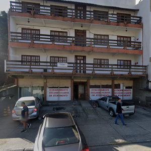 Frente do prédio localizado na Várzea em Teresópolis com terapias alternativas