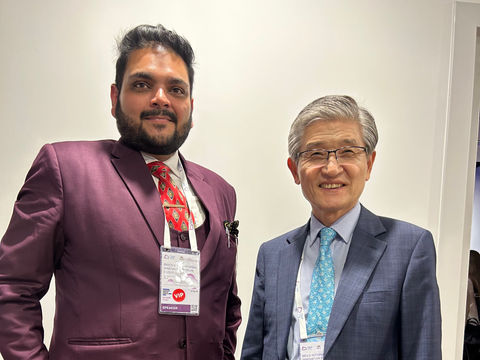 Vedaska founder Skannd Tyagi with Nobel laureate Rae Kwon Chung discussing sustainable deep tech.