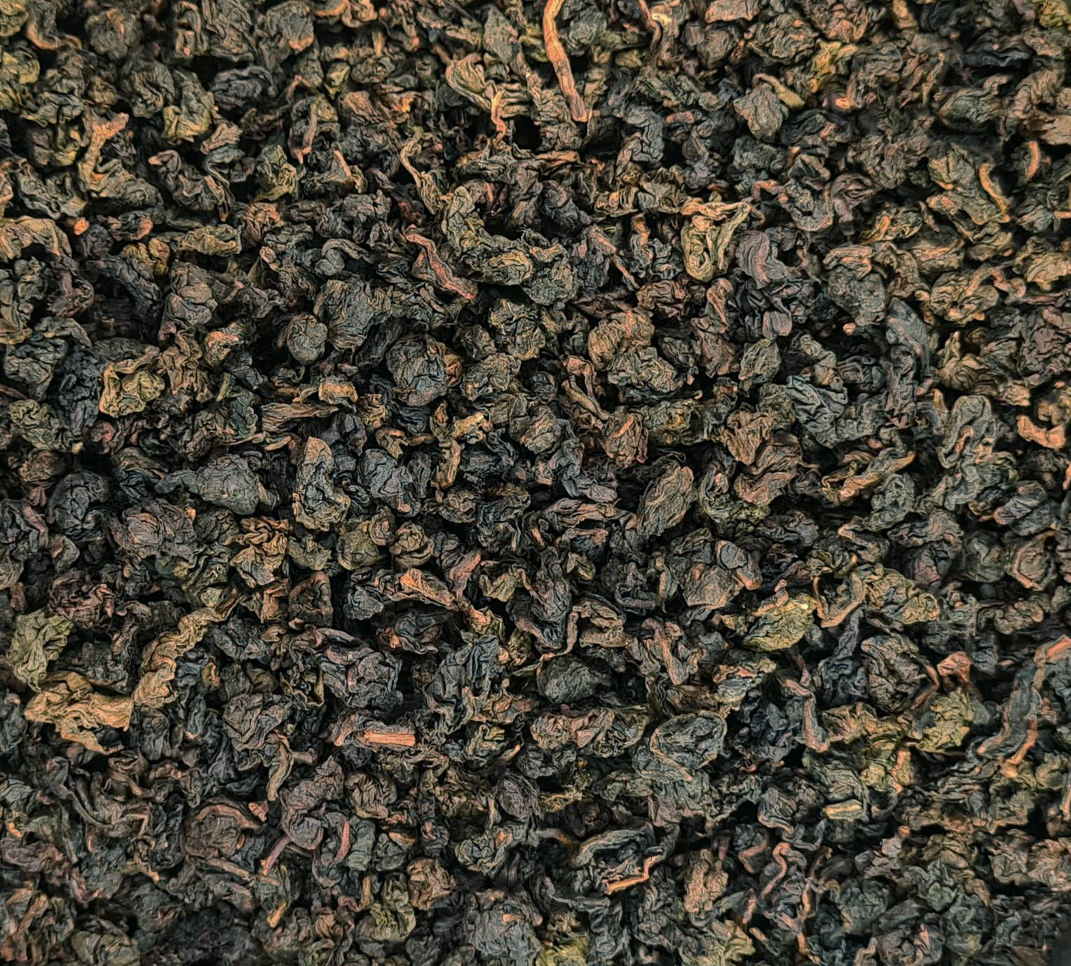 Wulong aux saveurs florales et minérales avec des notes de noix de cajou grillées et de figue.