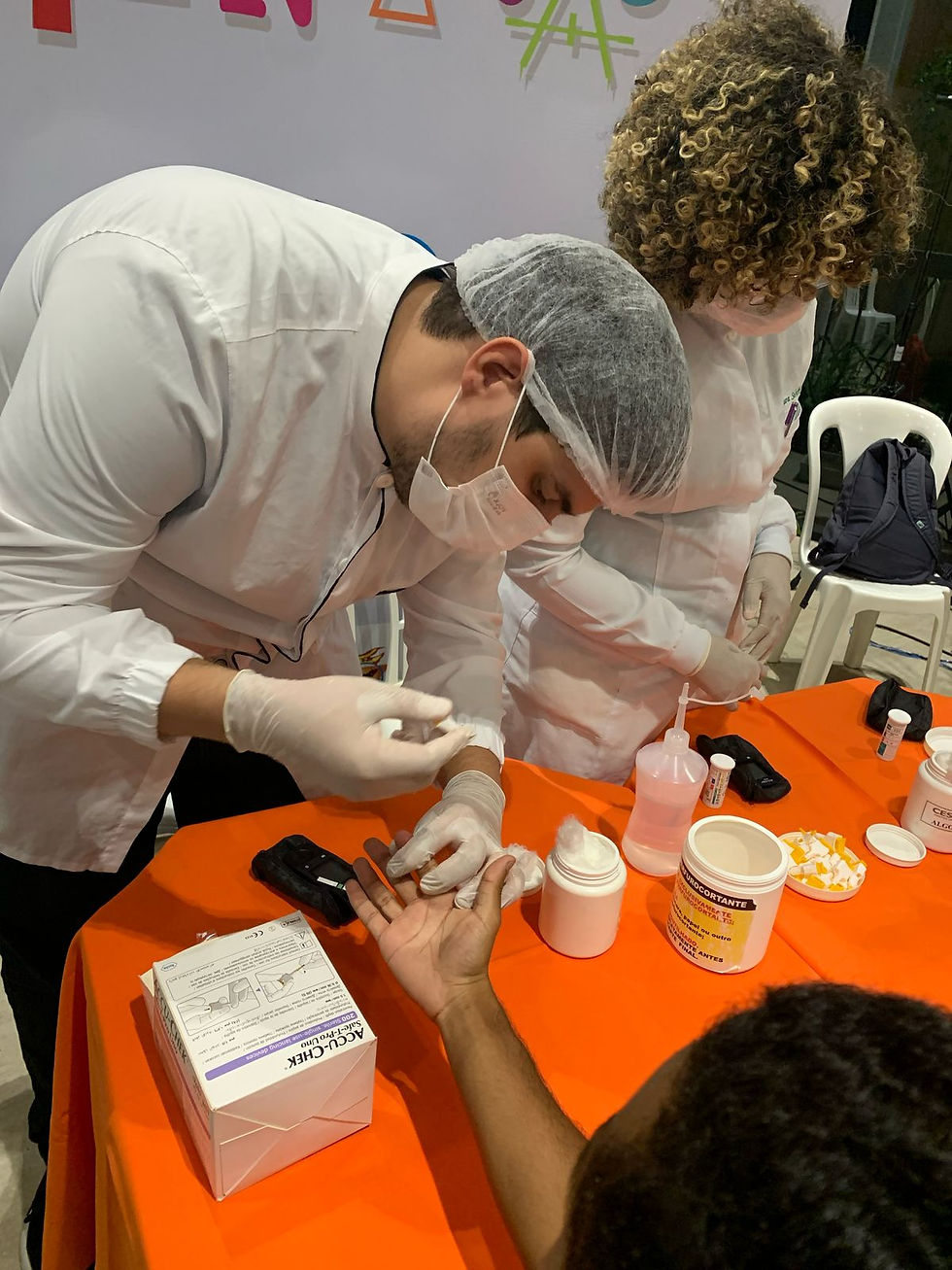 FECIAL AÇÃO EM SAÚDE BIOMEDICINA GLICEMIA CAPILAR 3