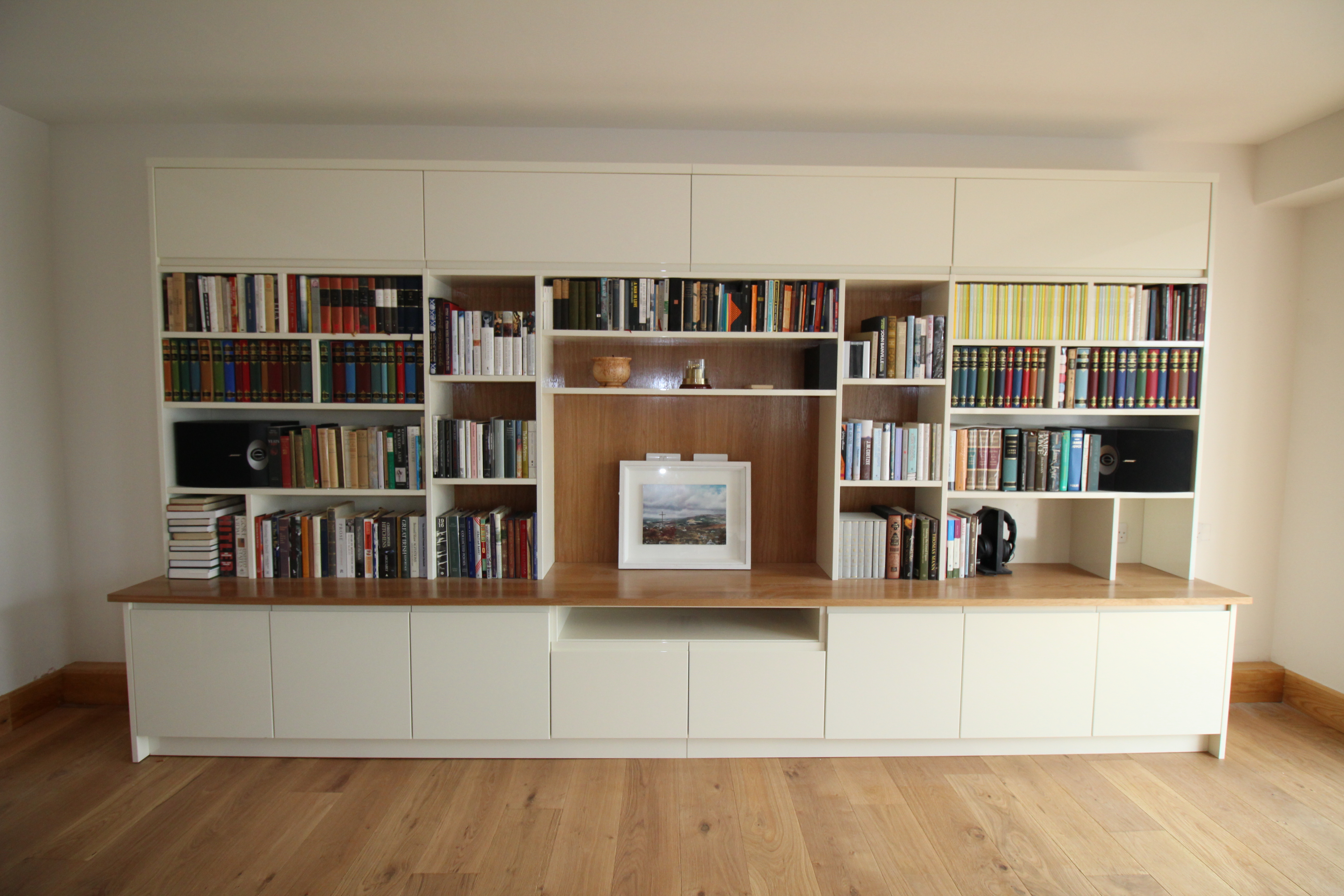 Contemporary Living Room Unit
