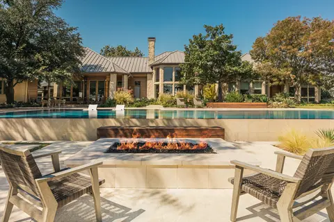 Hill Country Oasis