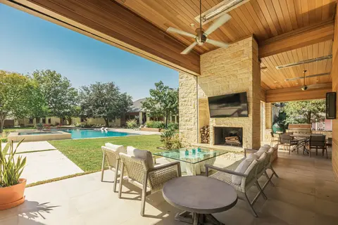Hills Country Oasis