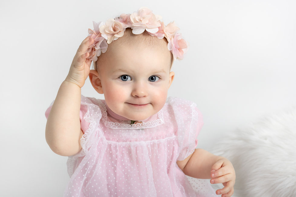 Lapsikuvaus  1v kuvaus Perhekuvaus Valokuvaaja Tornio studio studiossa