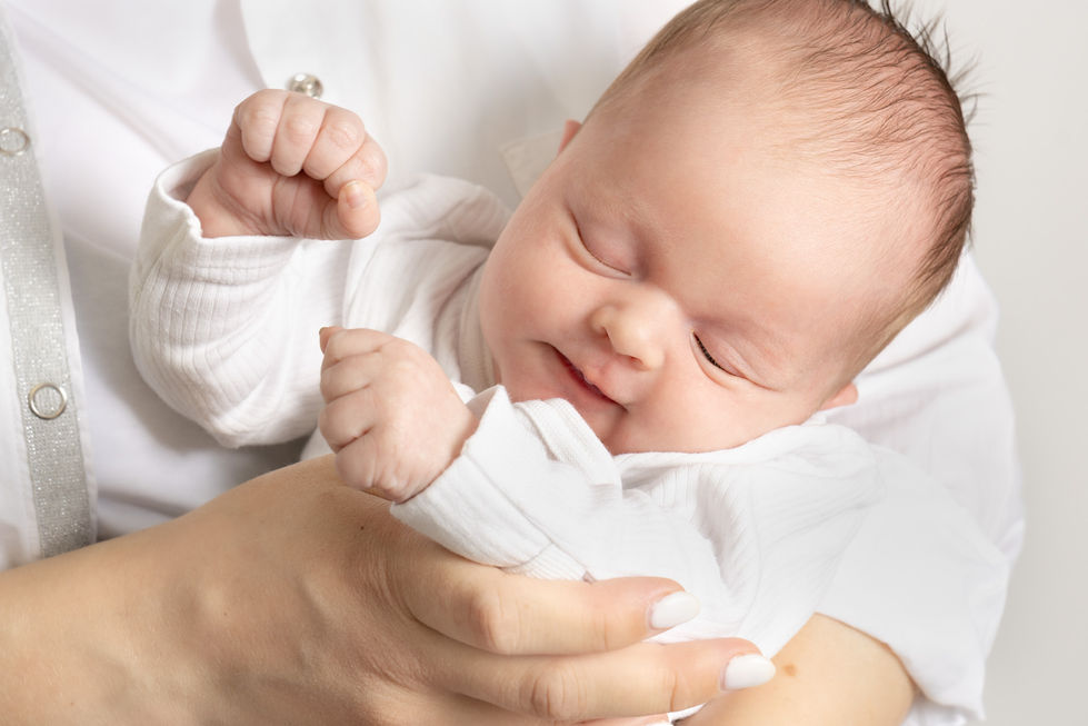 Lapsikuvaus perhekuvaus vauvakuvaus newbornkuvaus  Valokuvaaja Tornio studio studiossa