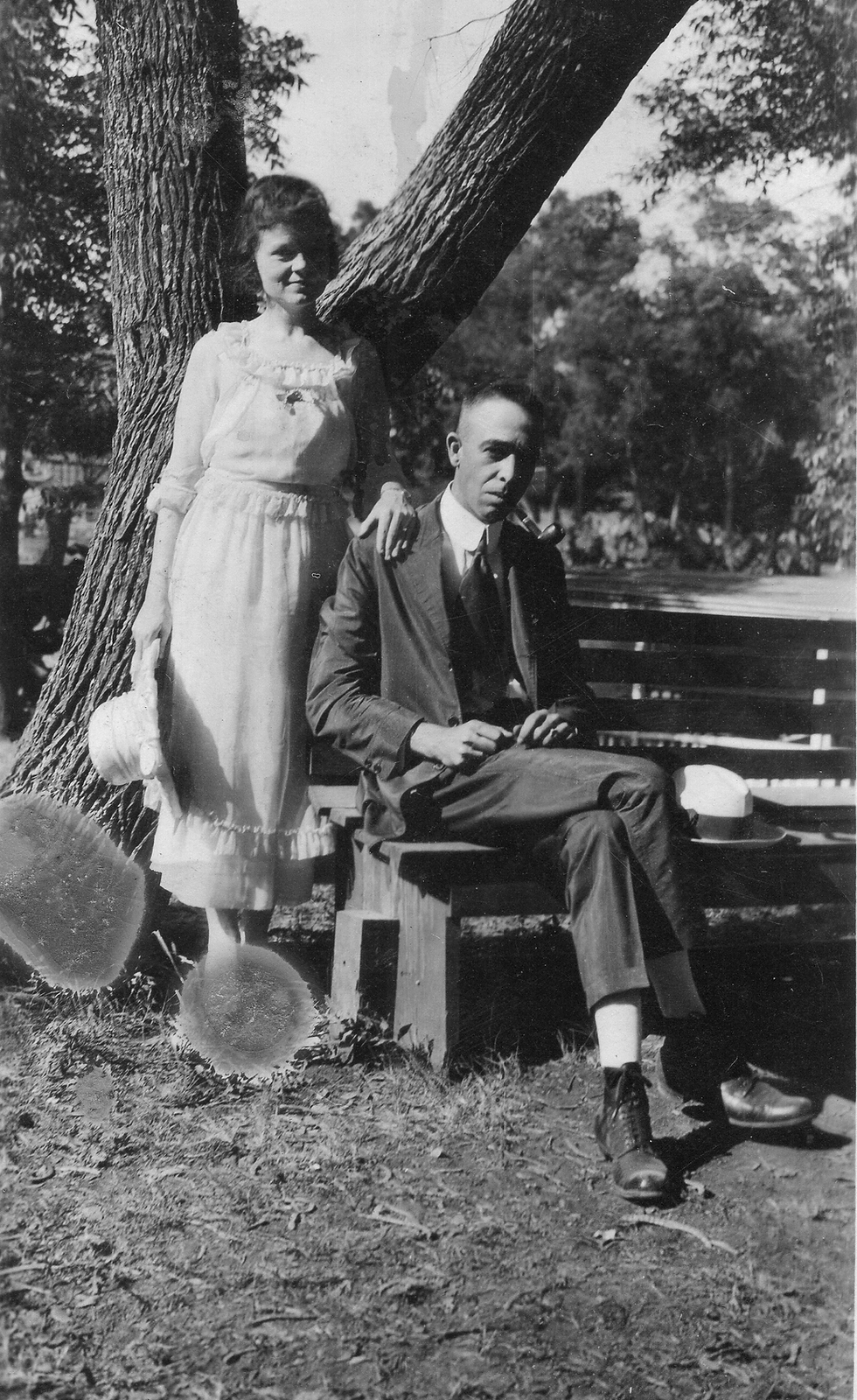 Russell & Gladys Atkinson - honeymoon 1920.png