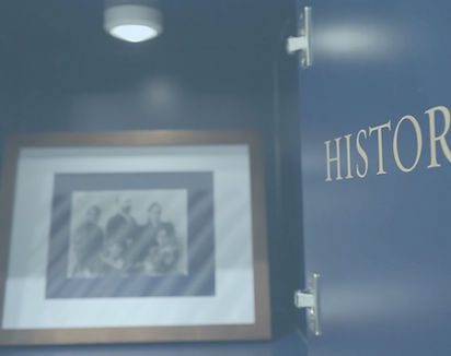 SANTA TERESA 1796 THE LOCKER