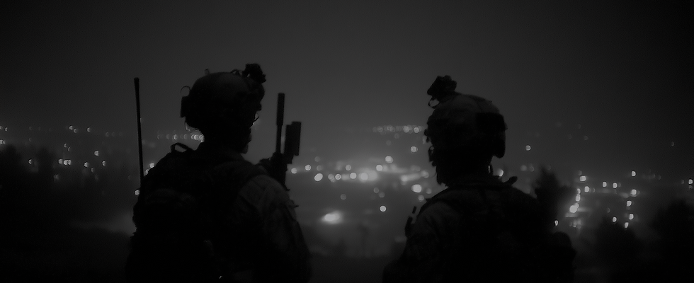 u6968219617_httpss.mj.runqvyFta08NXY_grainy_black-and-white_pho_067edc91-1679-43c2-b40a-4e9c2621aa46 1