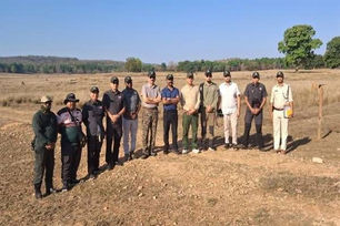 मलेशियाई प्रतिनिधिमंडल की वन एवं वन्य जीव संरक्षण प्रयासों की सराहना

टाइगर रिजर्व के अध्ययन के लिये कान्हा टाइगर रिजर्व पहुँचा मलेशियाई प्रतिनिधिमंडल