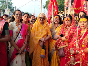 जय भवानी का उद्घोष करती हुईं अपनी वीरांगना यात्रा की शुरुआत।