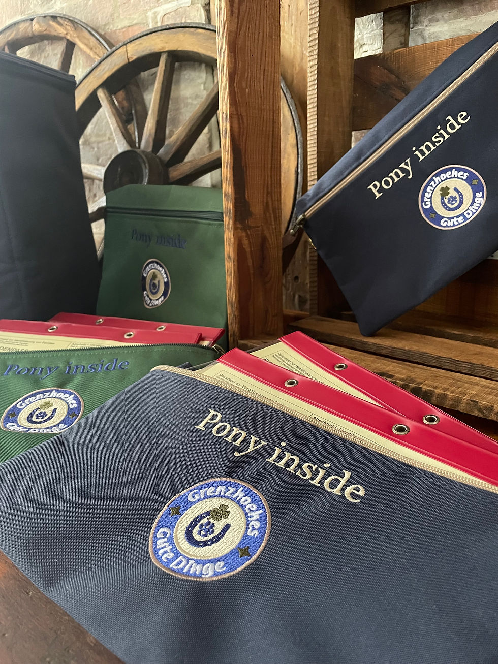 Equidenpasstasche "Pony inside"