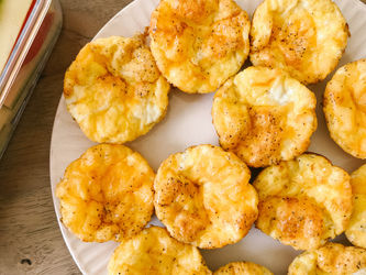 Breakfast: Spicy Egg + Cheese Bites